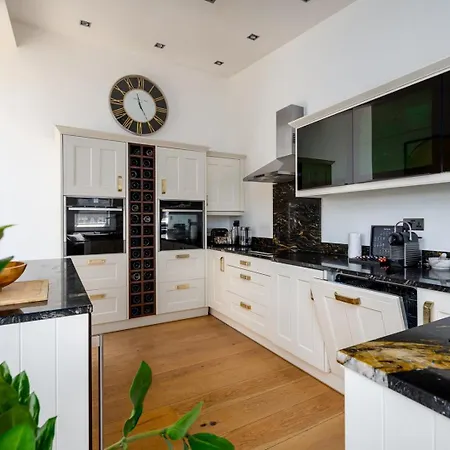 Appartamento Guestready-Trendy Penthouse With Terrace In Londra Esterno foto
